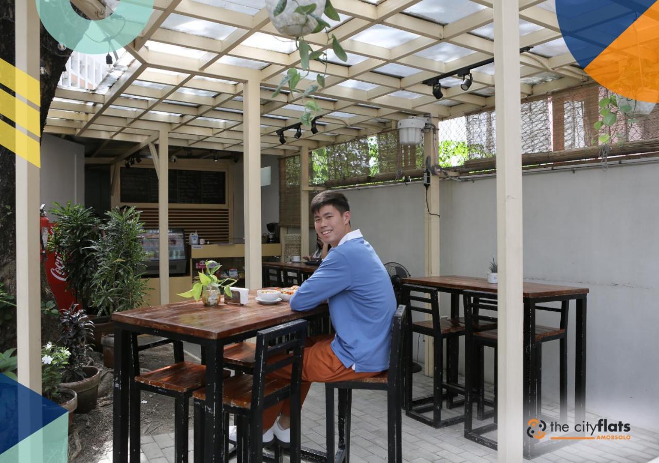 The City Flats Amorsolo Makati City Zewnętrze zdjęcie